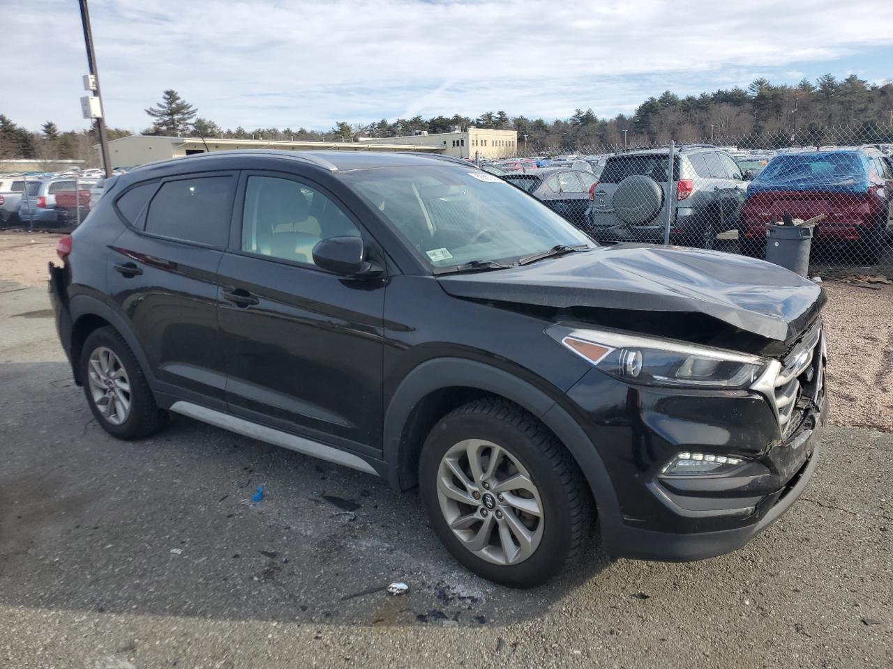 2017 Hyundai Tucson - Image 4