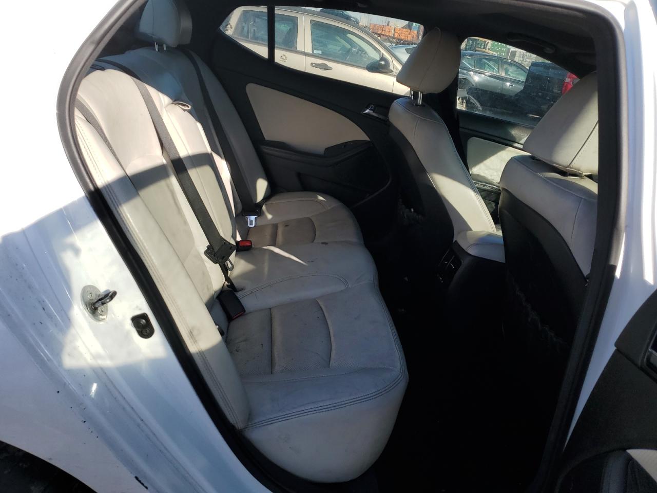 2013 Kia Optima - Image 11