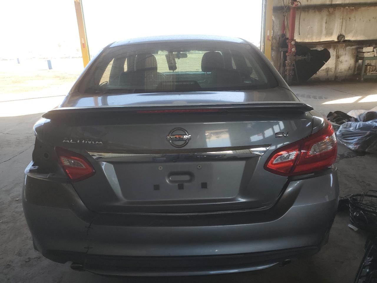 2016 Nissan Altima - Image 6