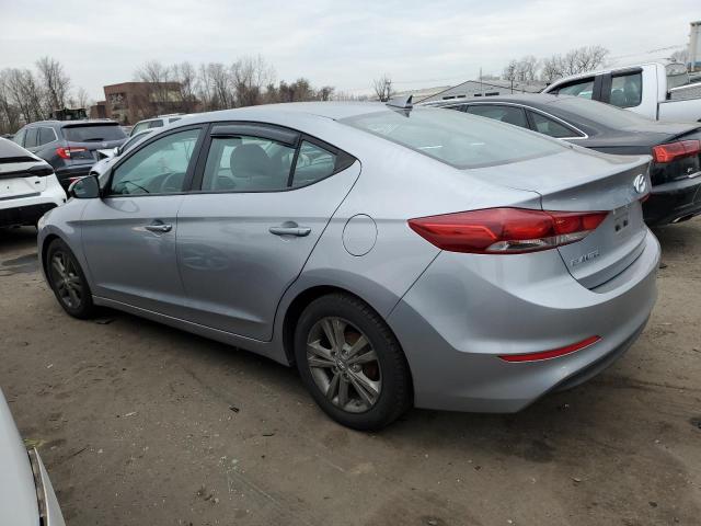  HYUNDAI ELANTRA 2017 Srebrny