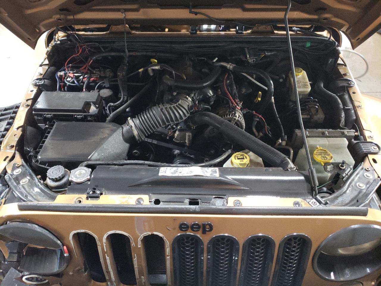 2011 Jeep Wrangler - Image 11