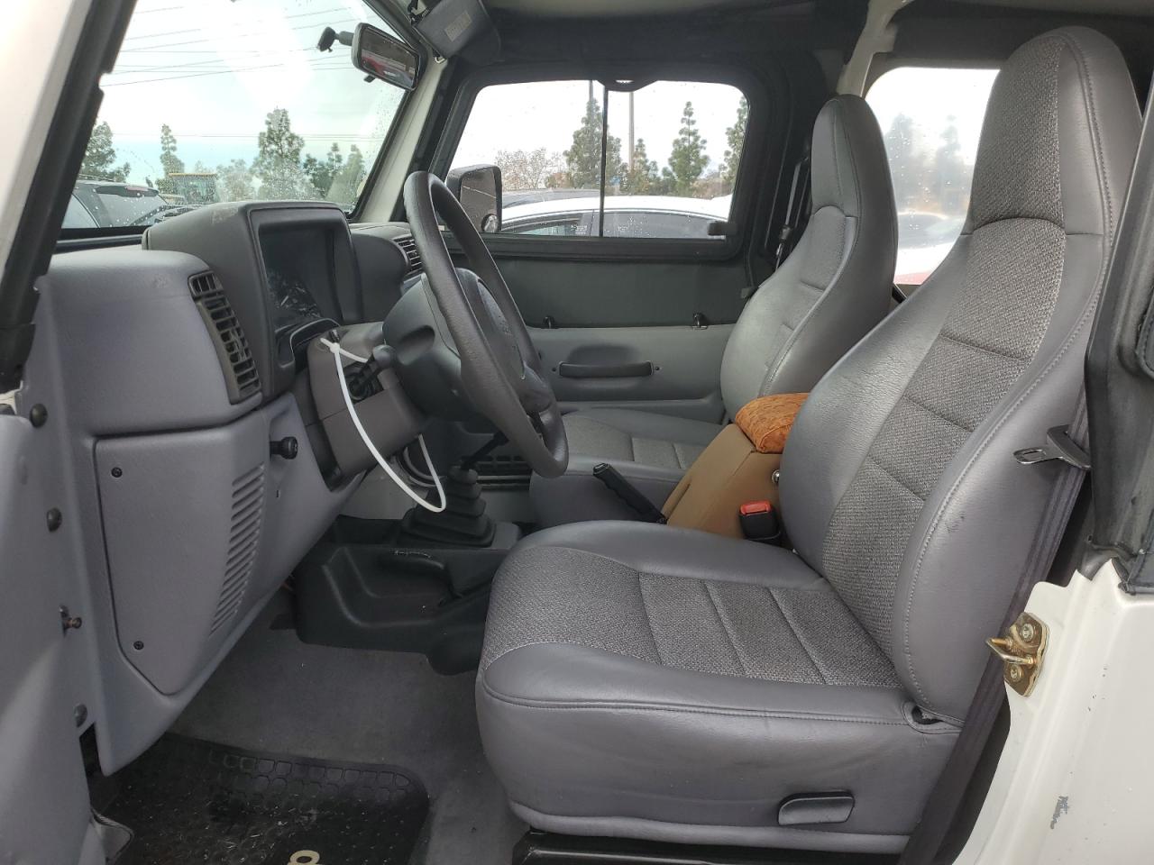 1998 Jeep Wrangler - Image 7