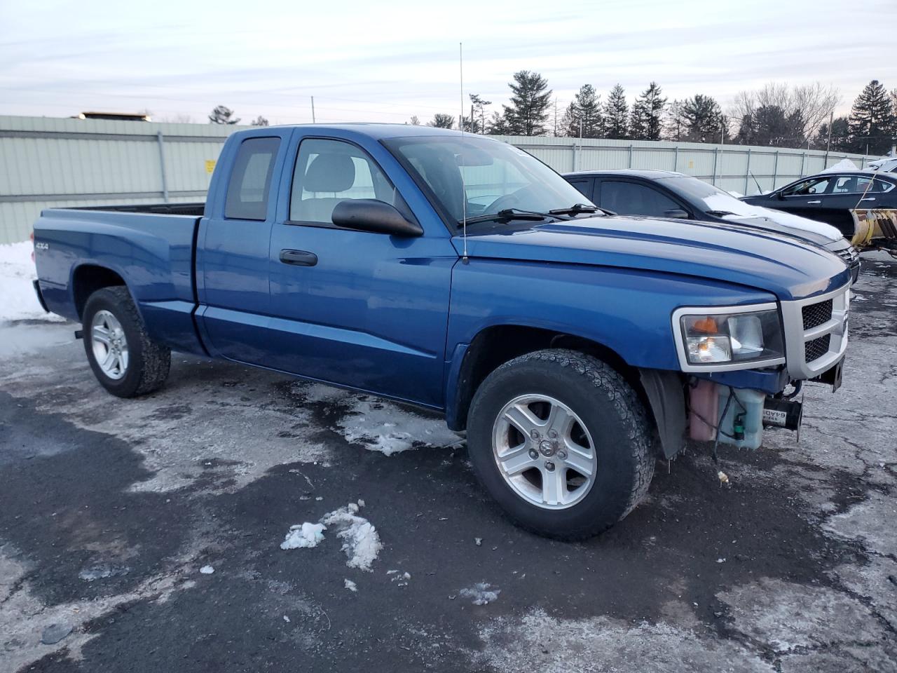 2011 Dodge Dakota - Image 4