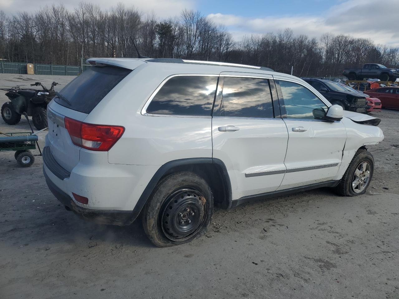 2013 Jeep Grand Cherokee - Image 3