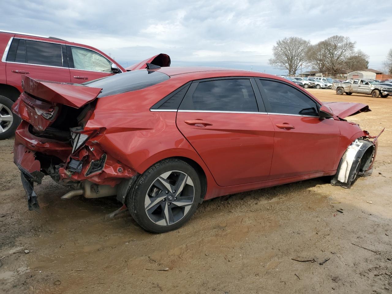 2021 Hyundai Elantra - Image 3