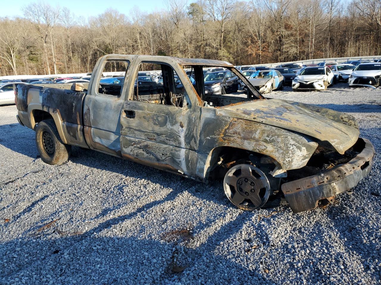 2004 Chevrolet Silverado - Image 4