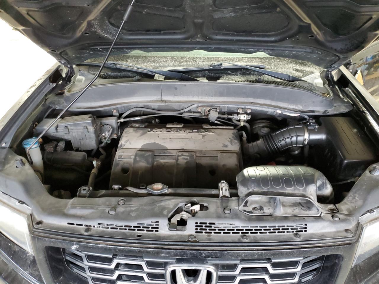 2014 Honda Ridgeline - Image 11