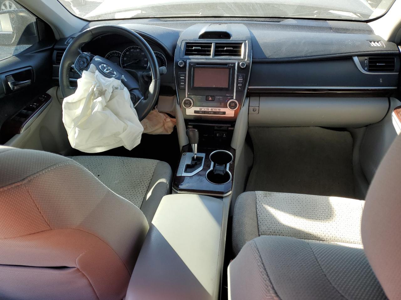 2014 Toyota Camry - Image 8