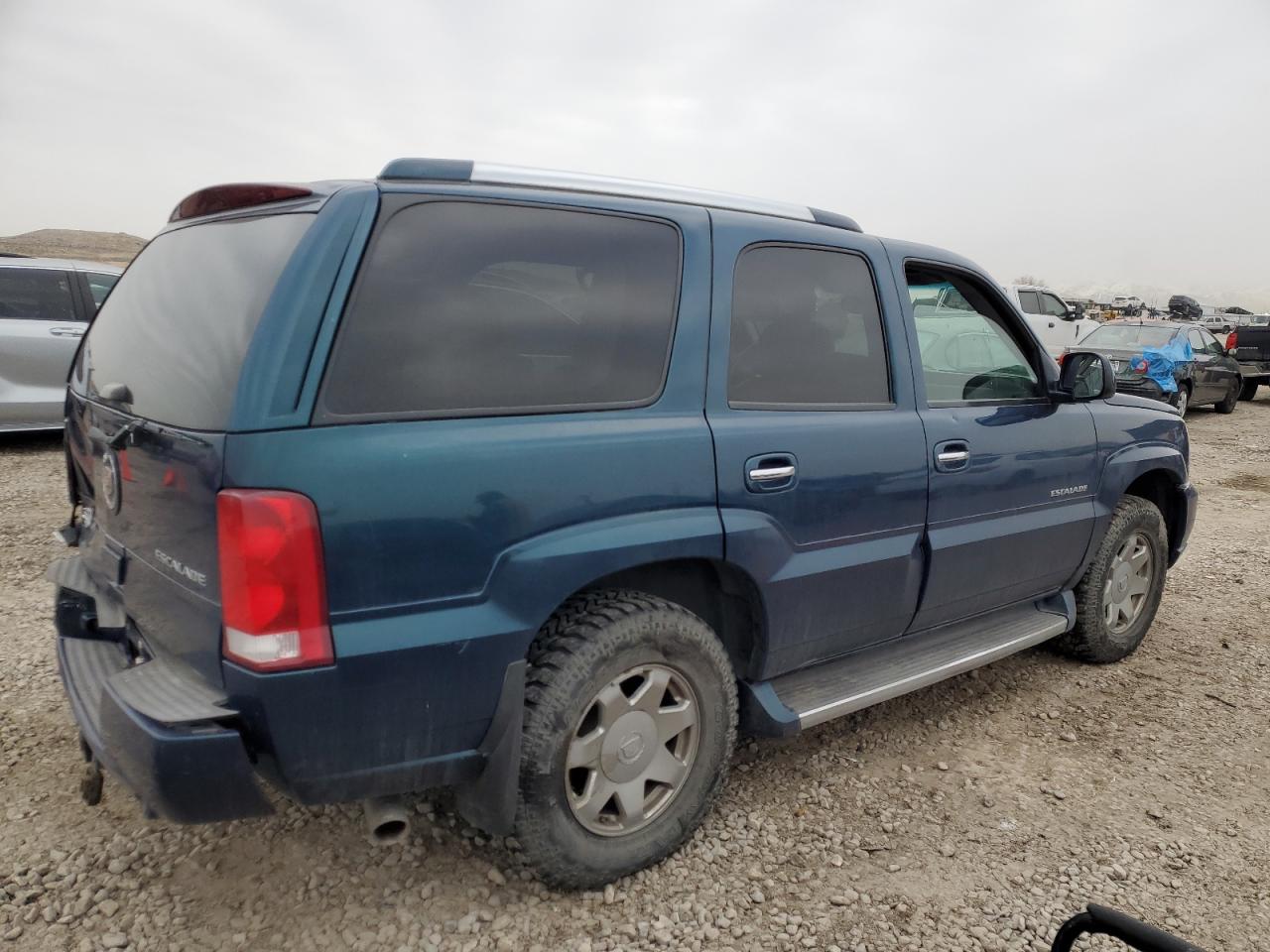 2005 Cadillac Escalade - Image 3