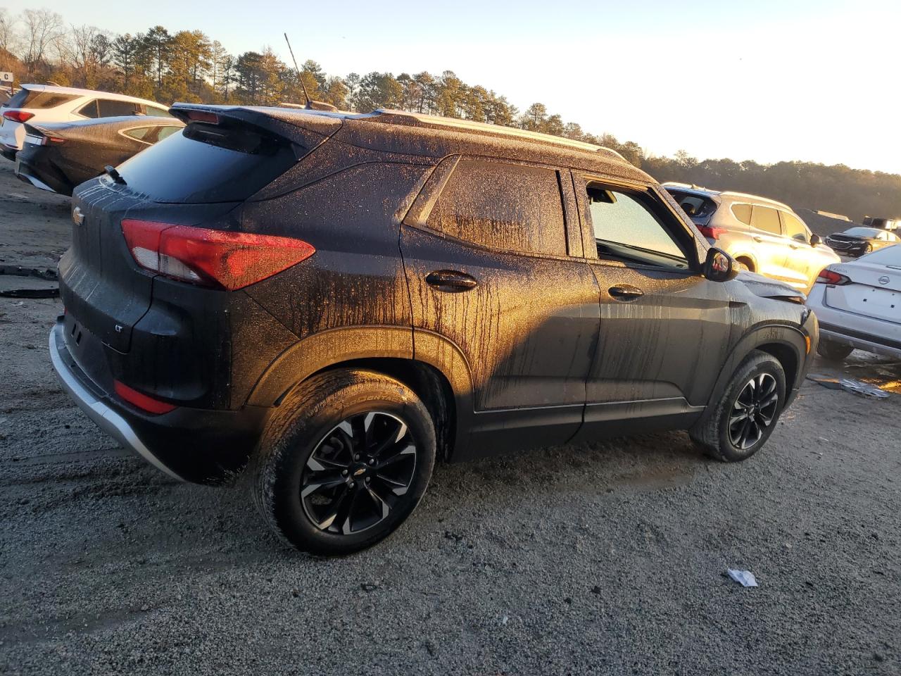 2023 Chevrolet TrailBlazer - Image 3