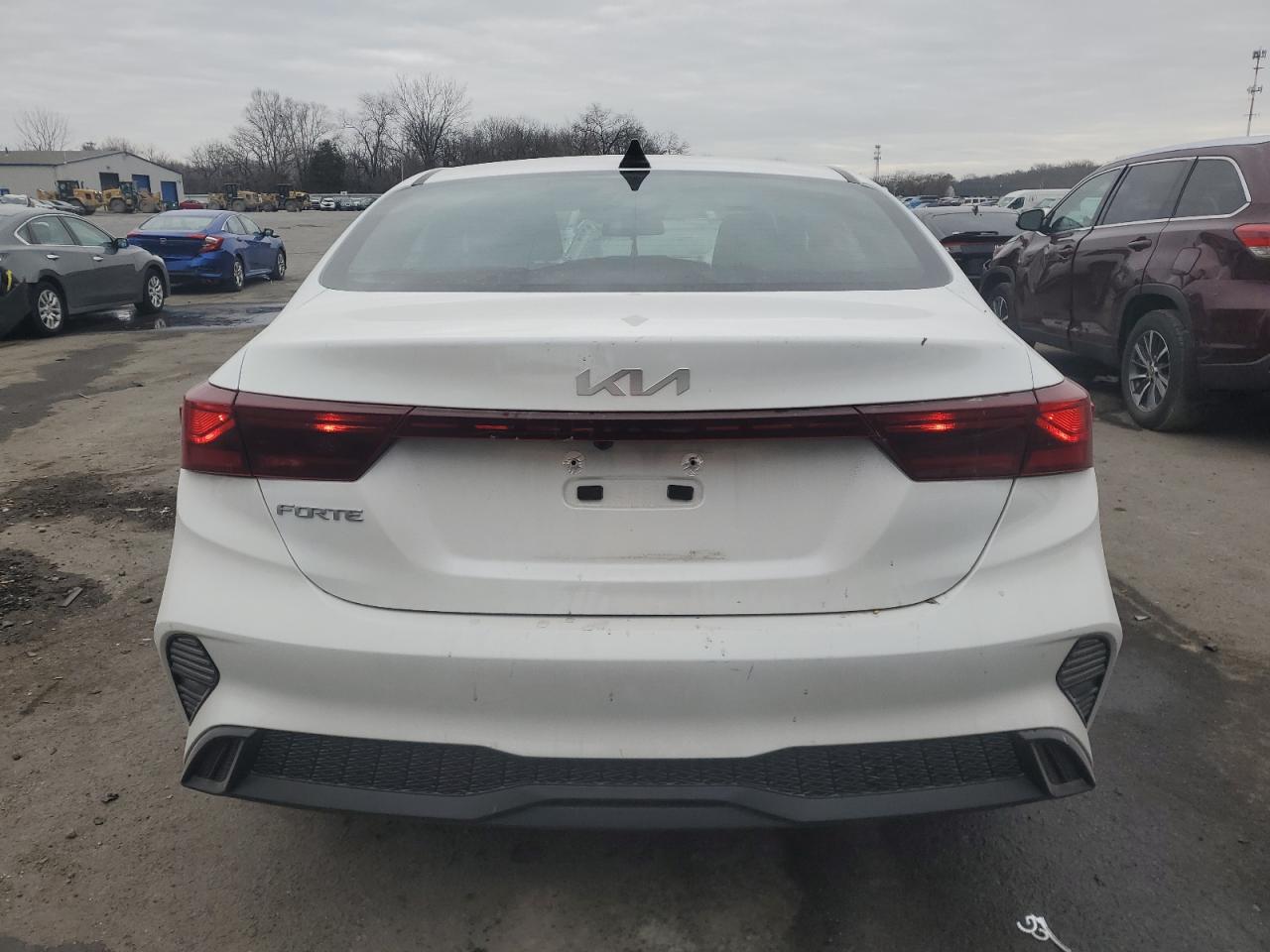 2024 Kia Forte - Image 6