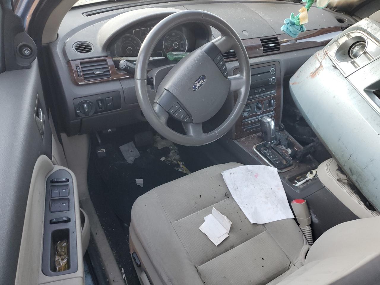 2008 Ford Taurus - Image 8