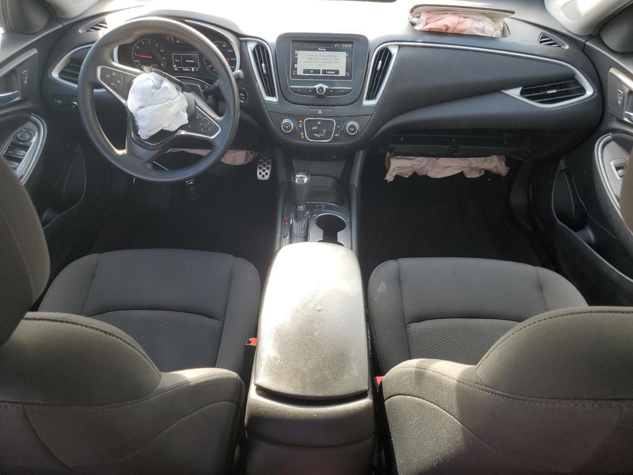 2016 Chevrolet Malibu - Image 8
