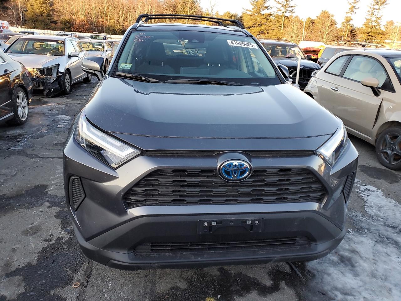 2024 Toyota RAV 4 - Image 5