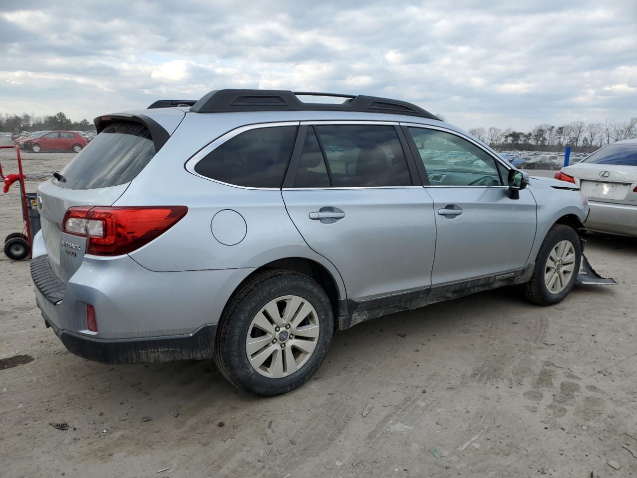 2015 Subaru Outback - Image 3