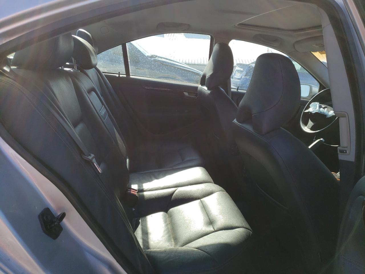 2005 Volvo S60 - Image 10