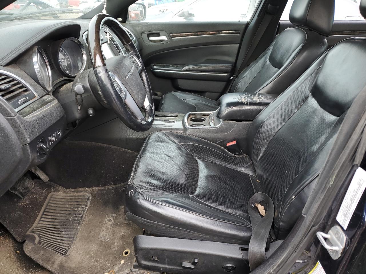 2011 Chrysler 300 - Image 7