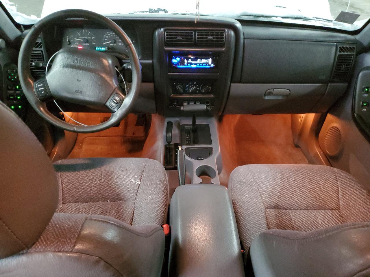 1998 Jeep Grand Cherokee - Image 8