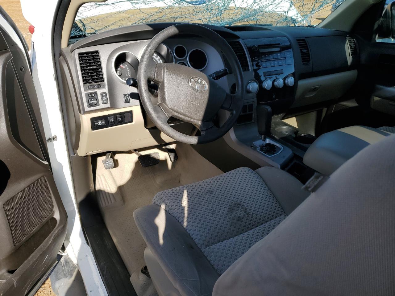 2010 Toyota Tundra - Image 8