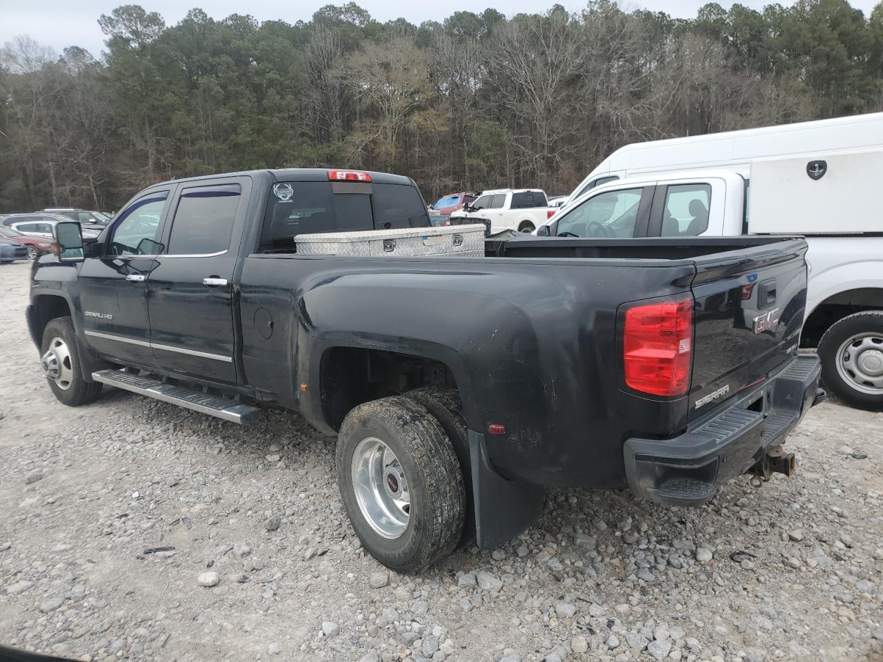 2016 GMC Sierra - Image 2