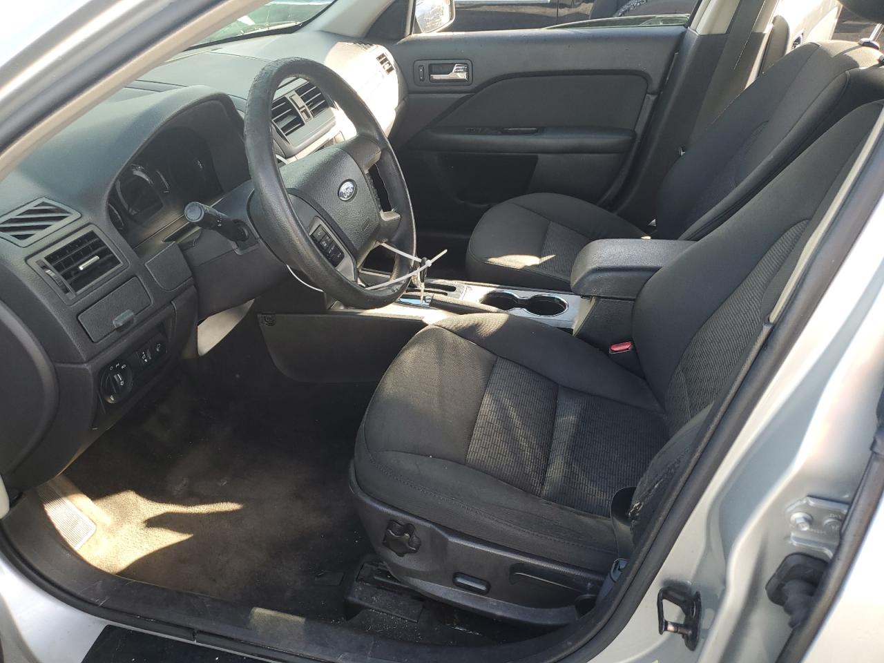 2010 Ford Fusion - Image 7