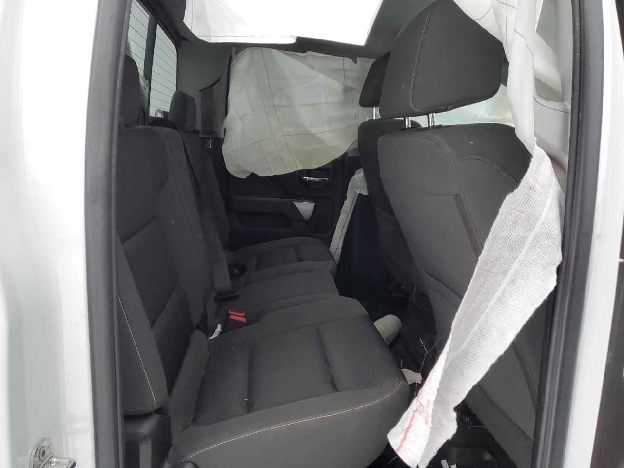 2016 Chevrolet Silverado - Image 10