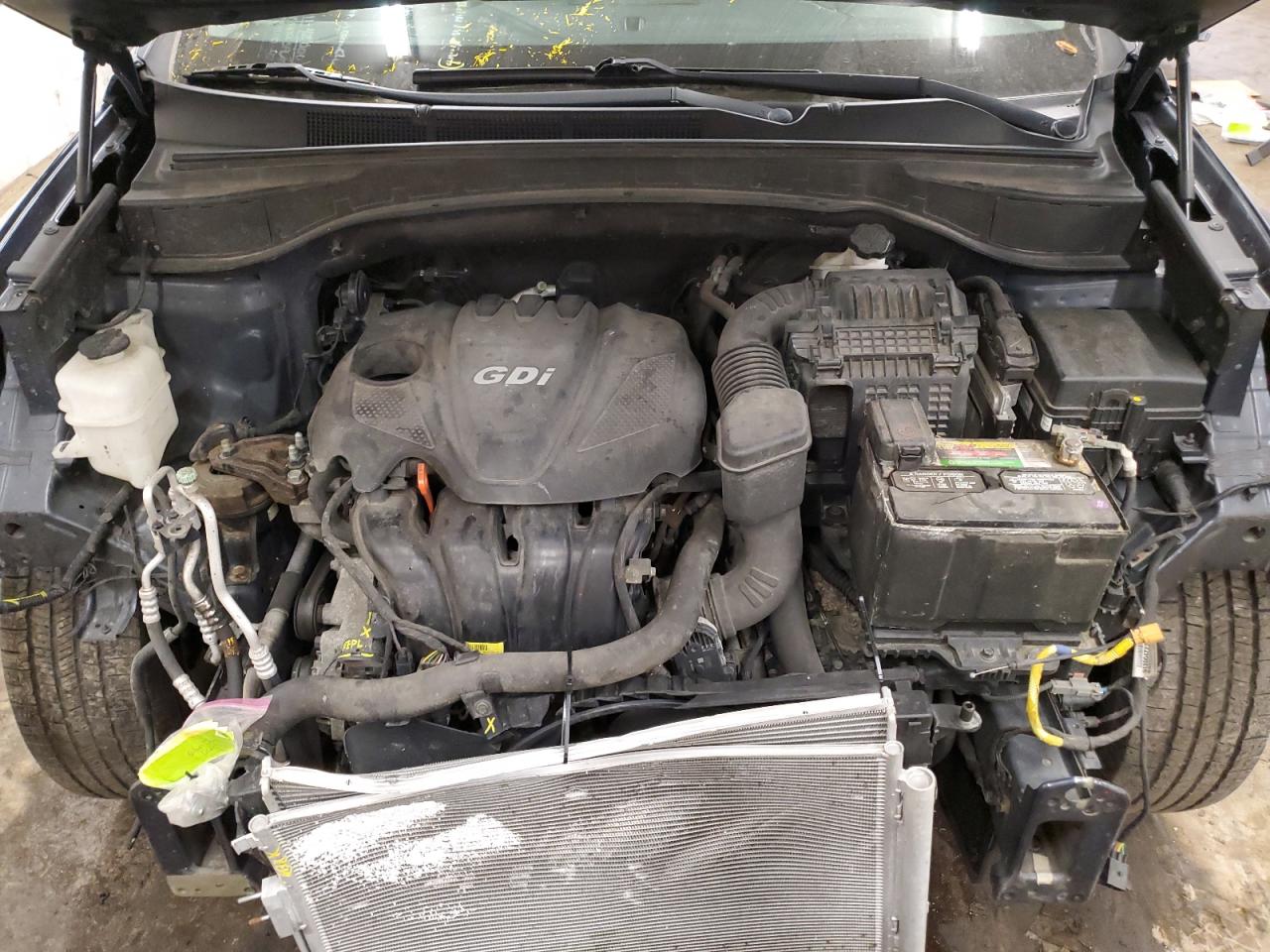 2014 Hyundai Santa Fe - Image 12