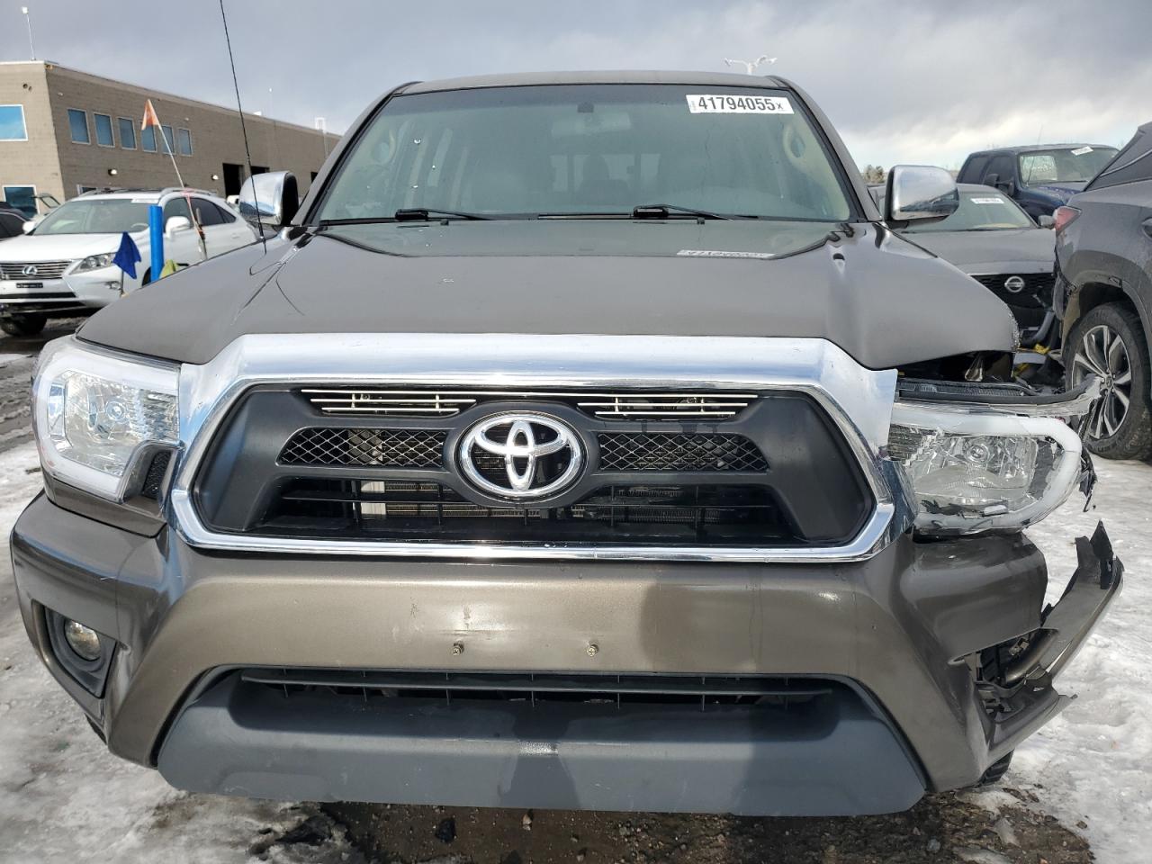 2015 Toyota Tacoma - Image 5