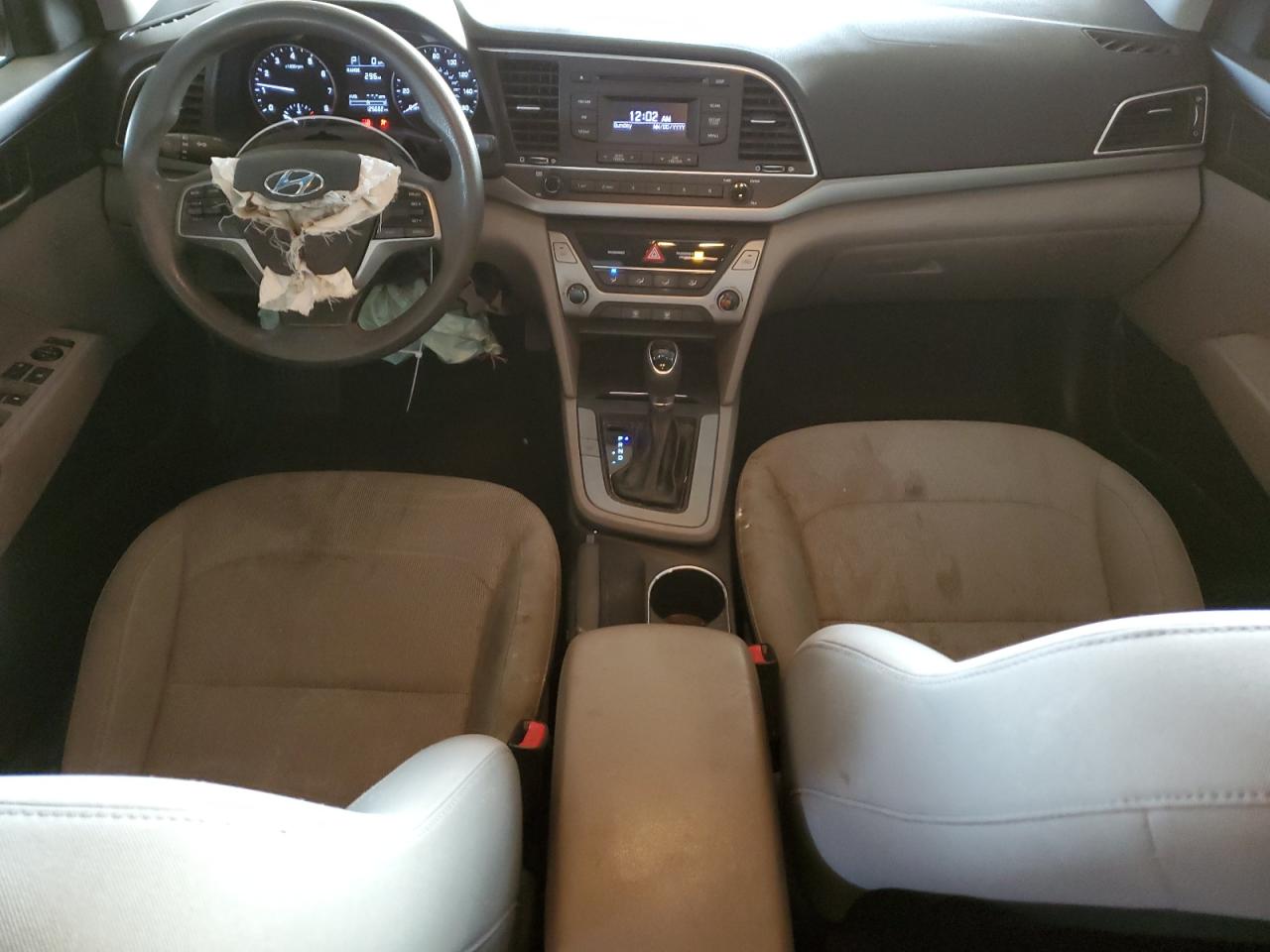 2017 Hyundai Elantra - Image 8