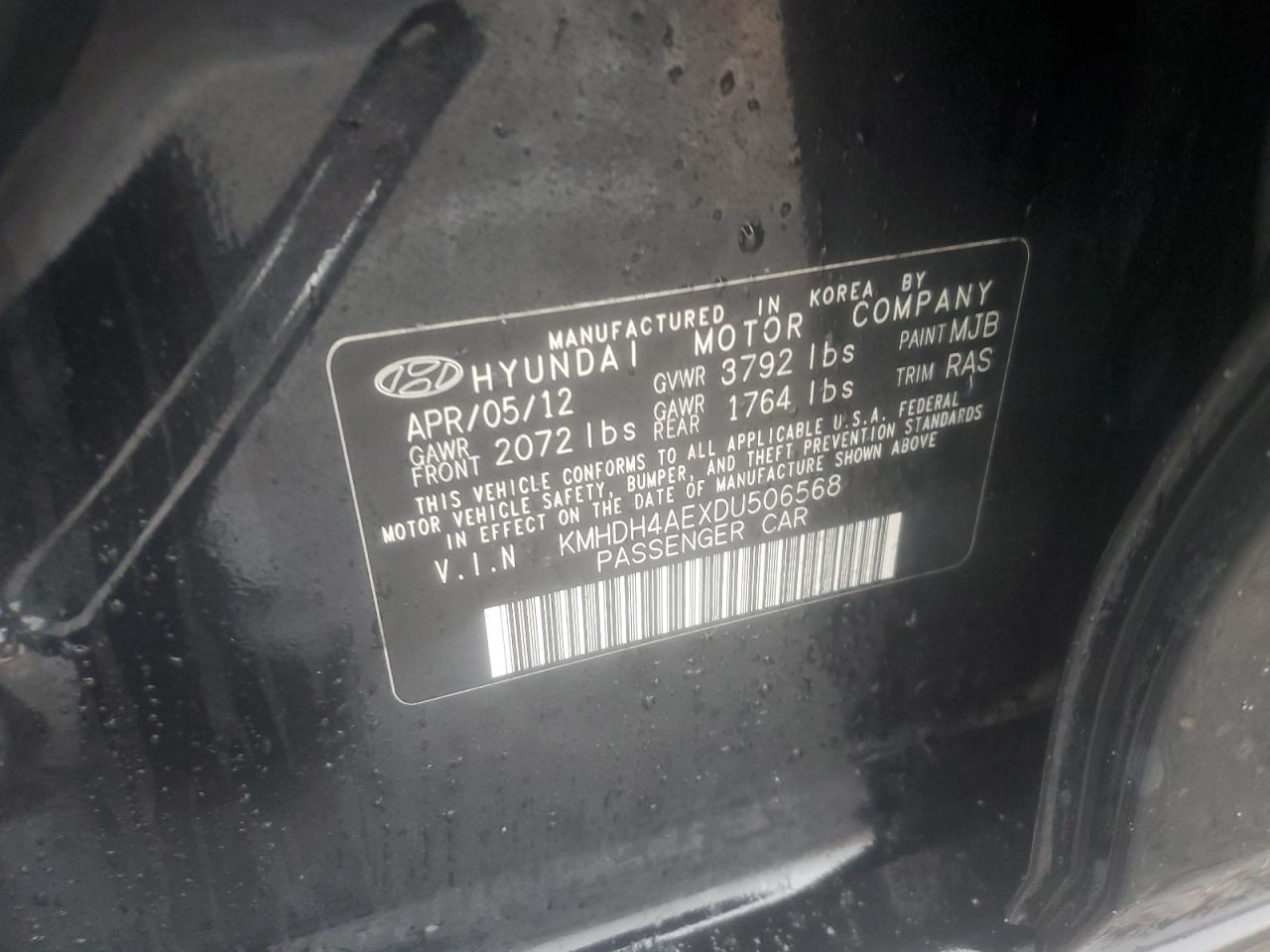 2013 Hyundai Elantra - Image 12