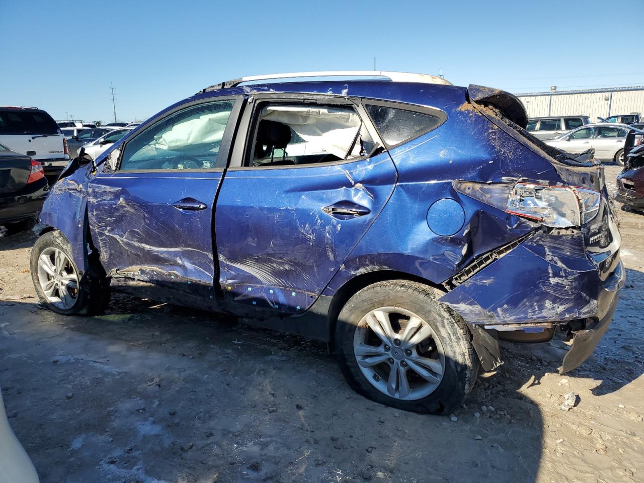 2012 Hyundai Tucson - Image 2
