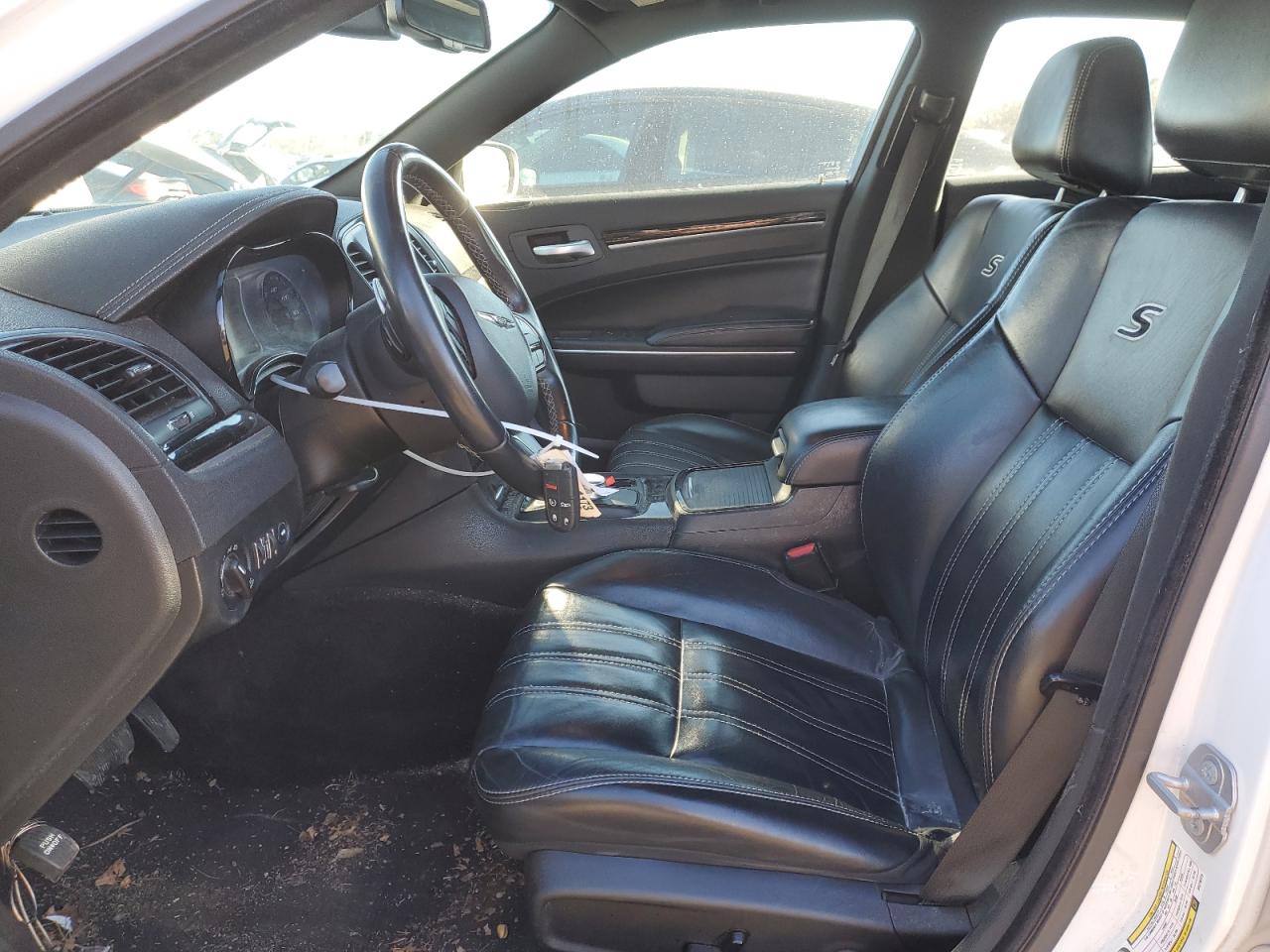 2018 Chrysler 300 - Image 7