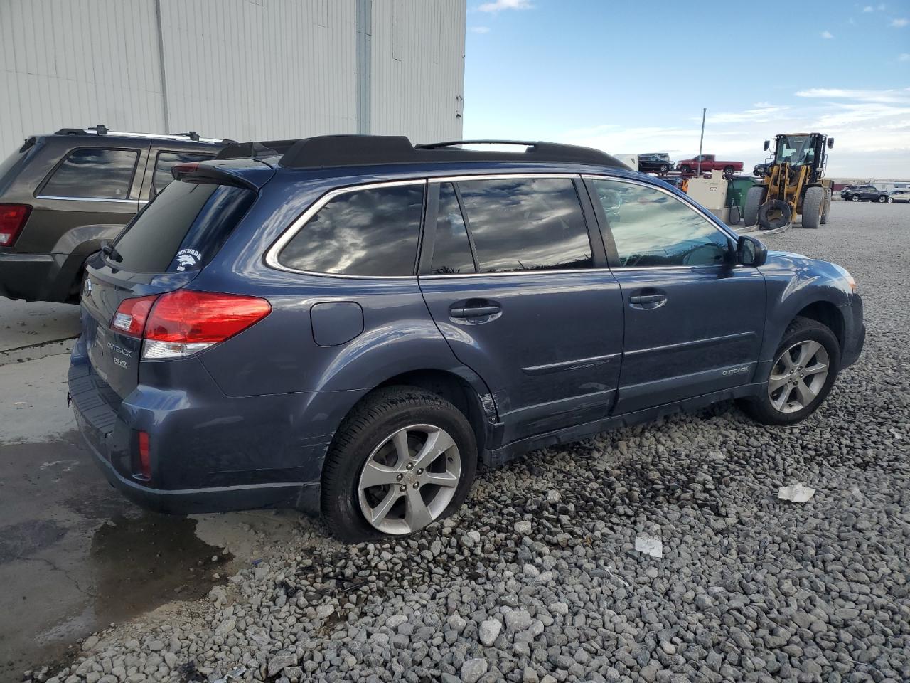 2014 Subaru Outback - Image 3