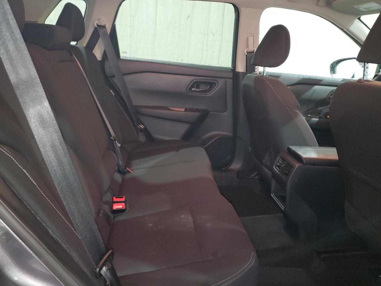 2024 Nissan Rogue - Image 11