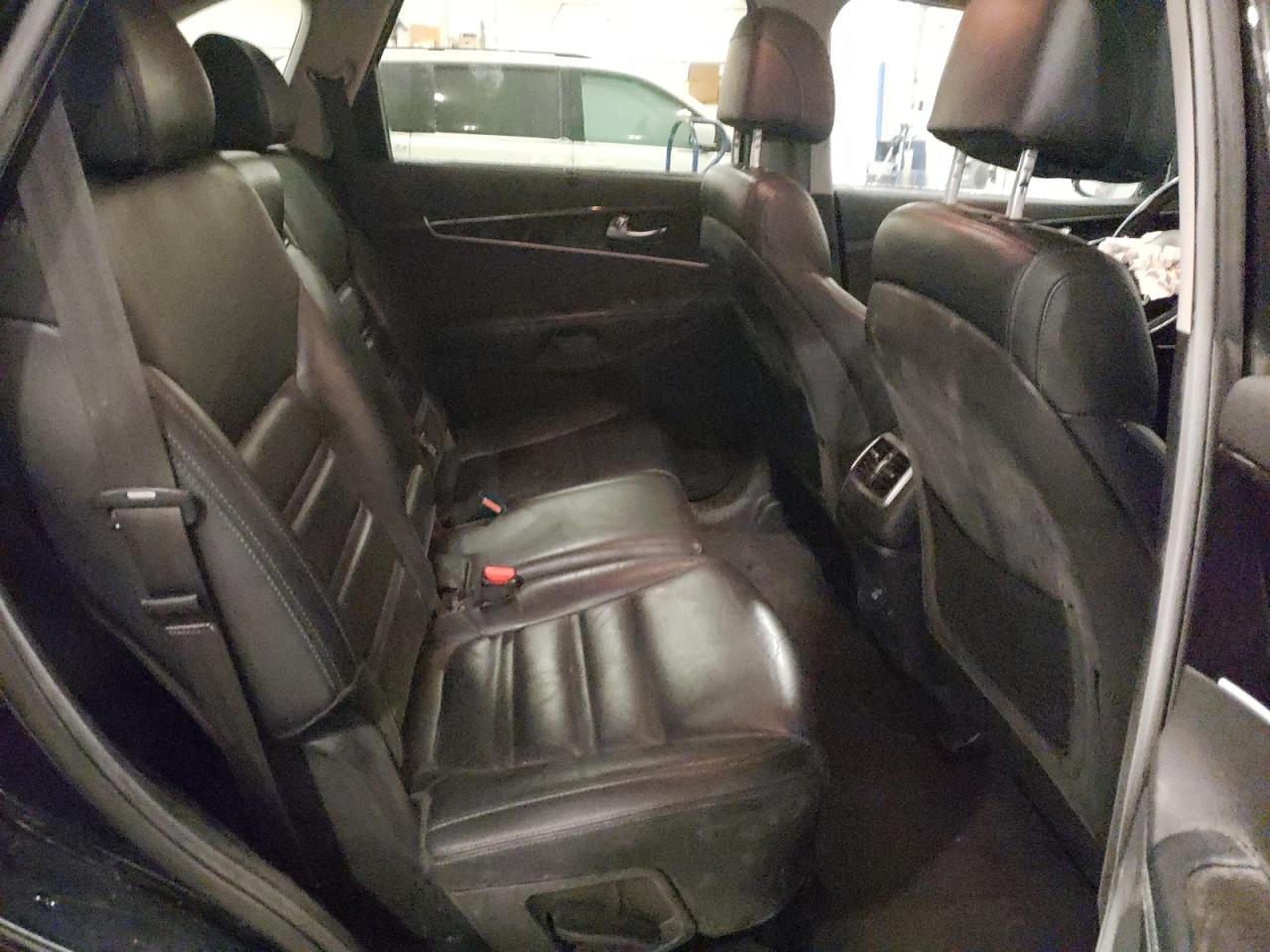 2017 Kia Sorento - Image 11