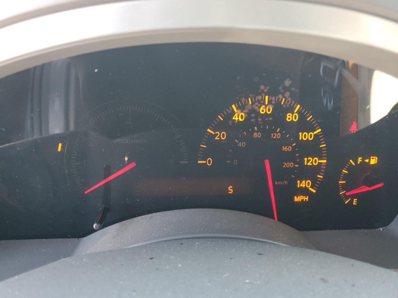 2004 Infiniti QX56 - Image 9