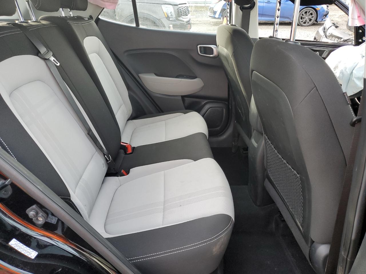 2023 Hyundai Venue - Image 11