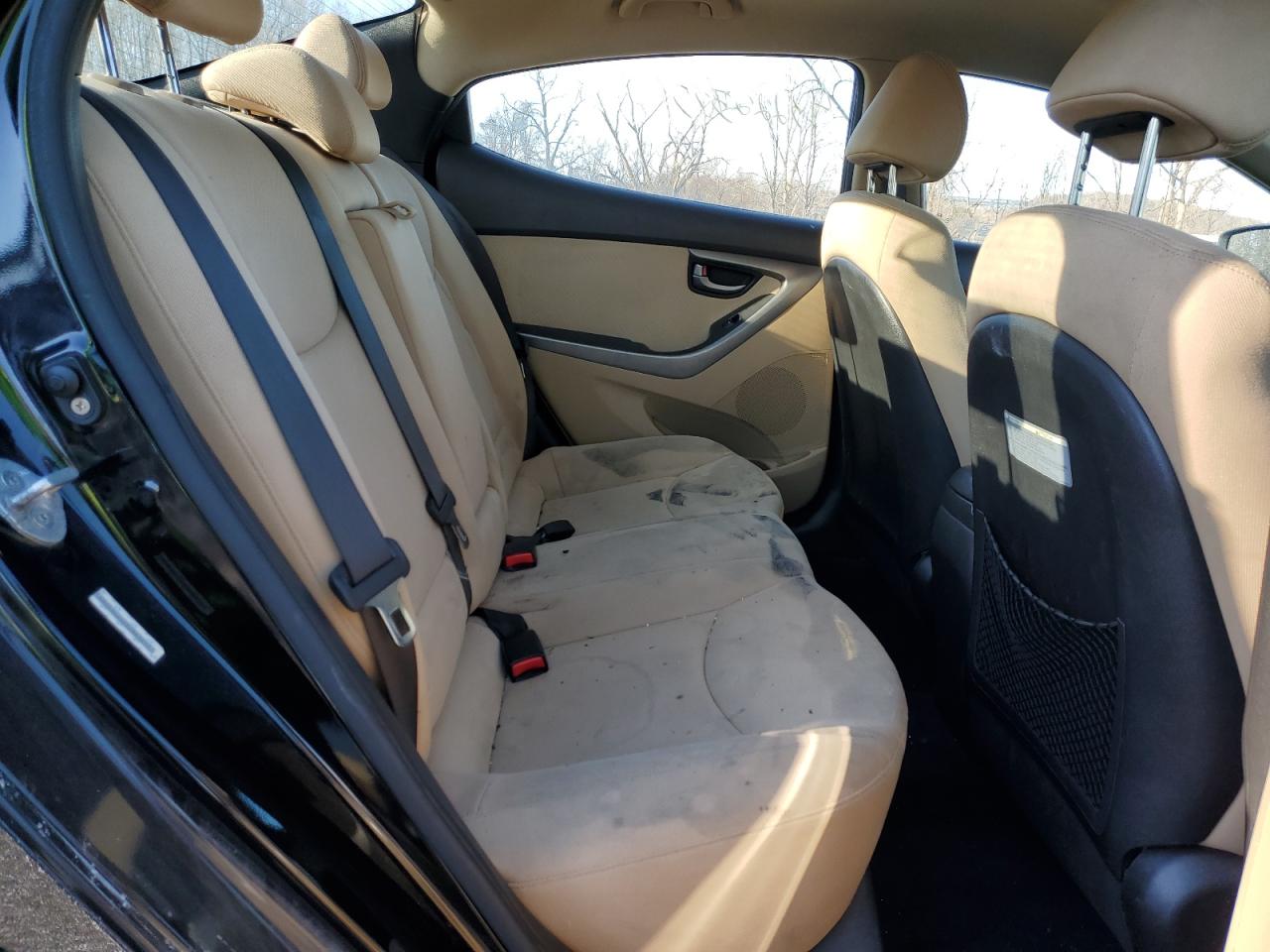 2013 Hyundai Elantra - Image 10