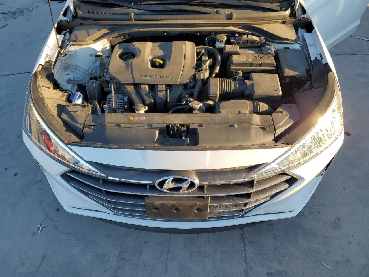 2020 Hyundai Elantra - Image 11