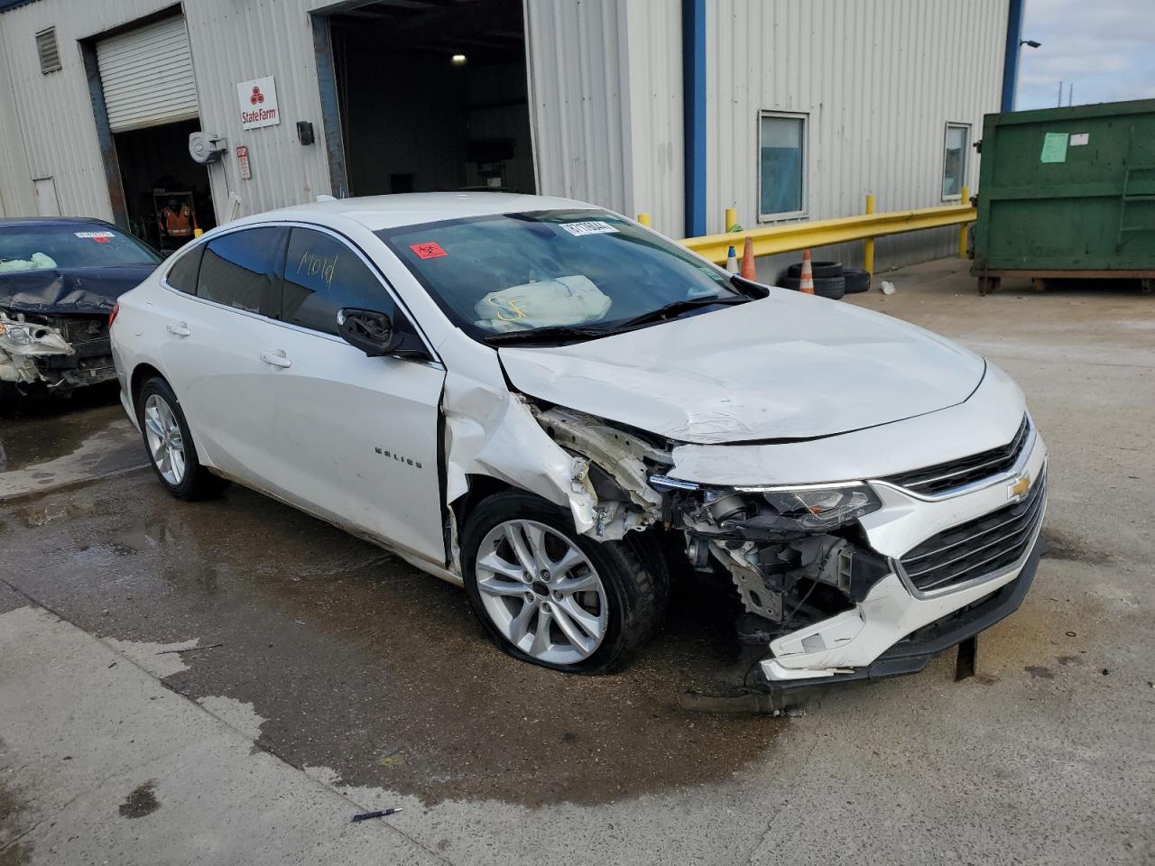 2017 Chevrolet Malibu - Image 4