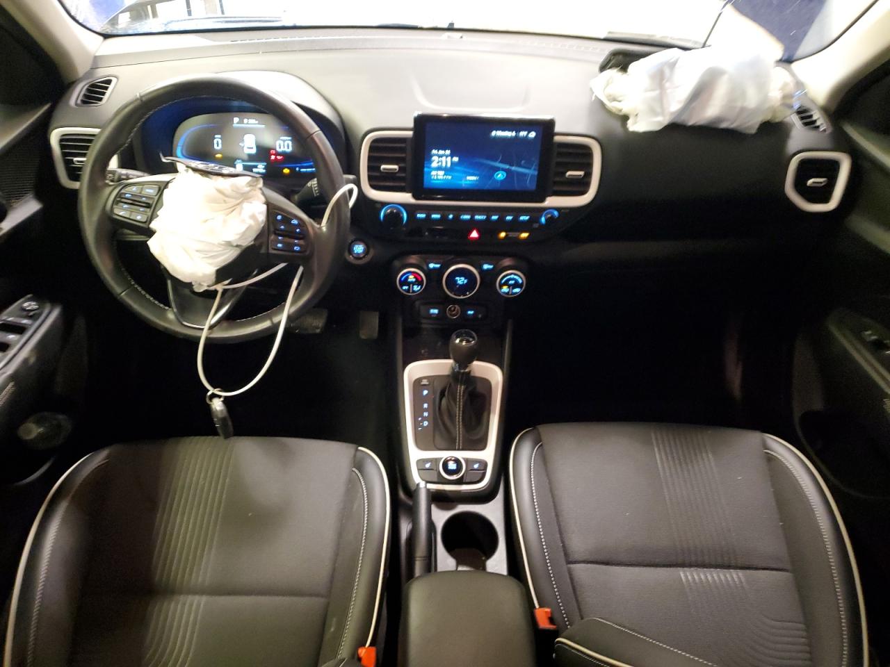 2023 Hyundai Venue - Image 8