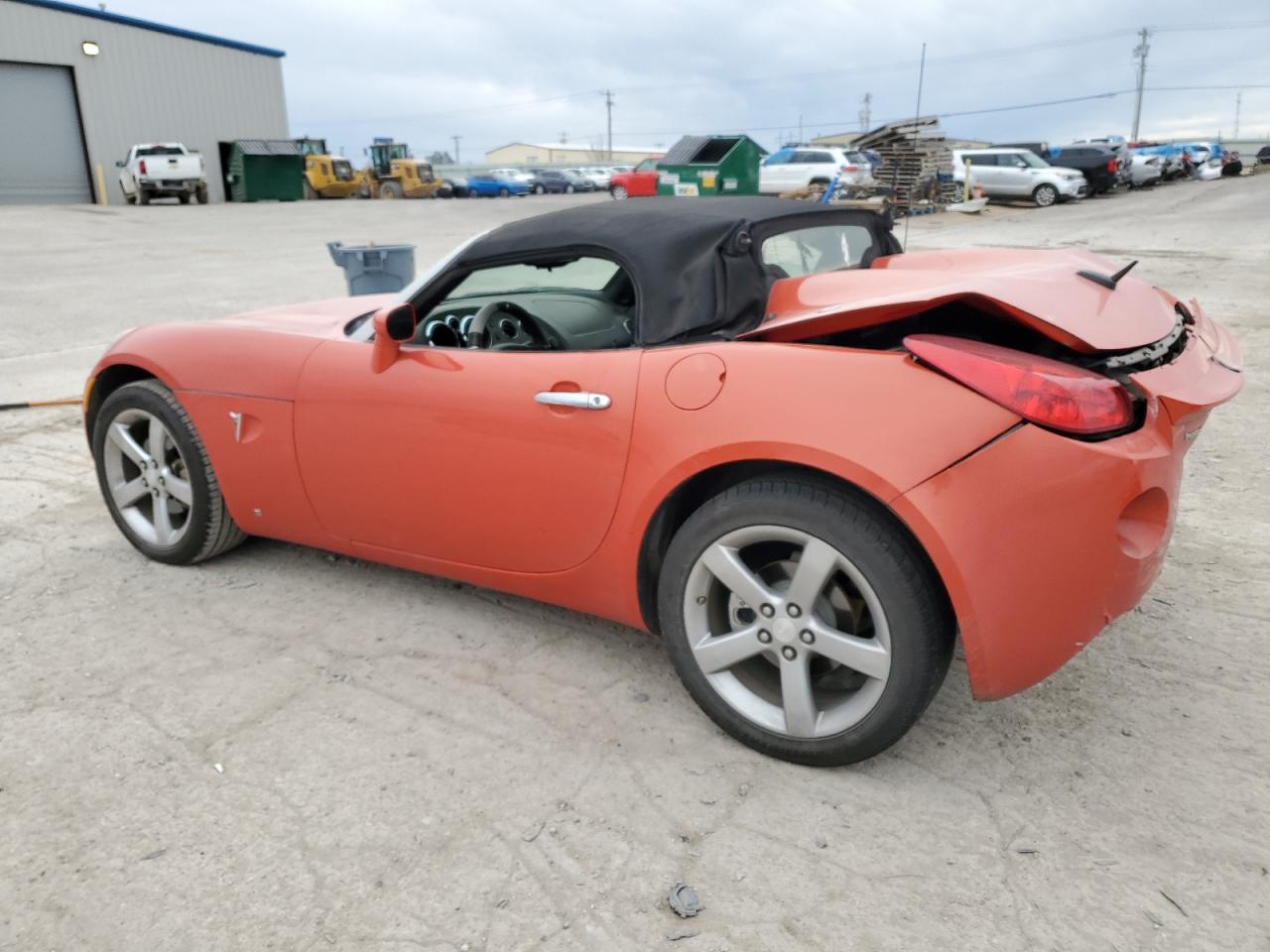 2008 Pontiac Solstice - Image 2