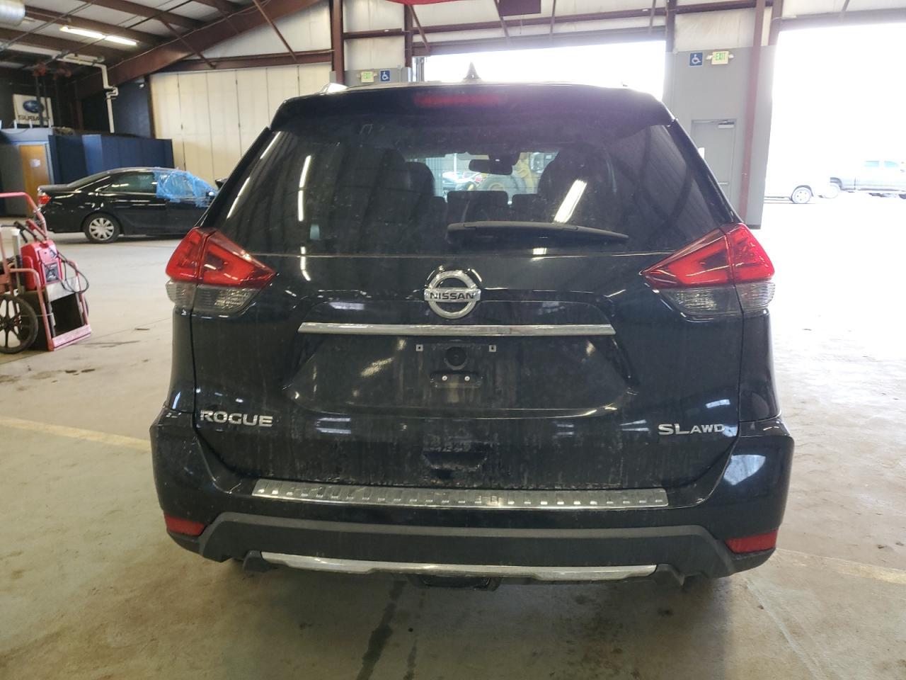 2017 Nissan Rogue - Image 6