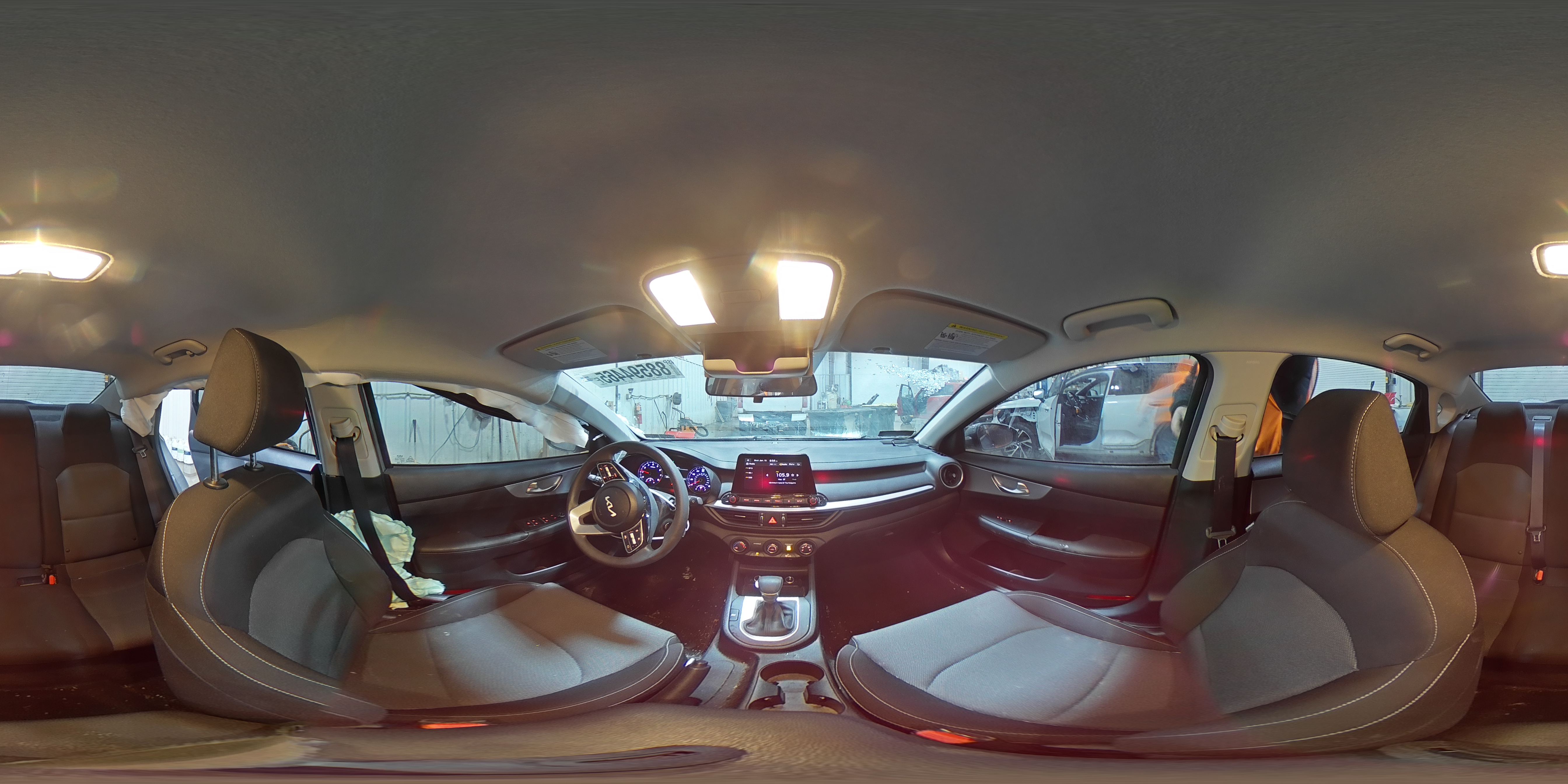 2023 Kia Forte - Image 13