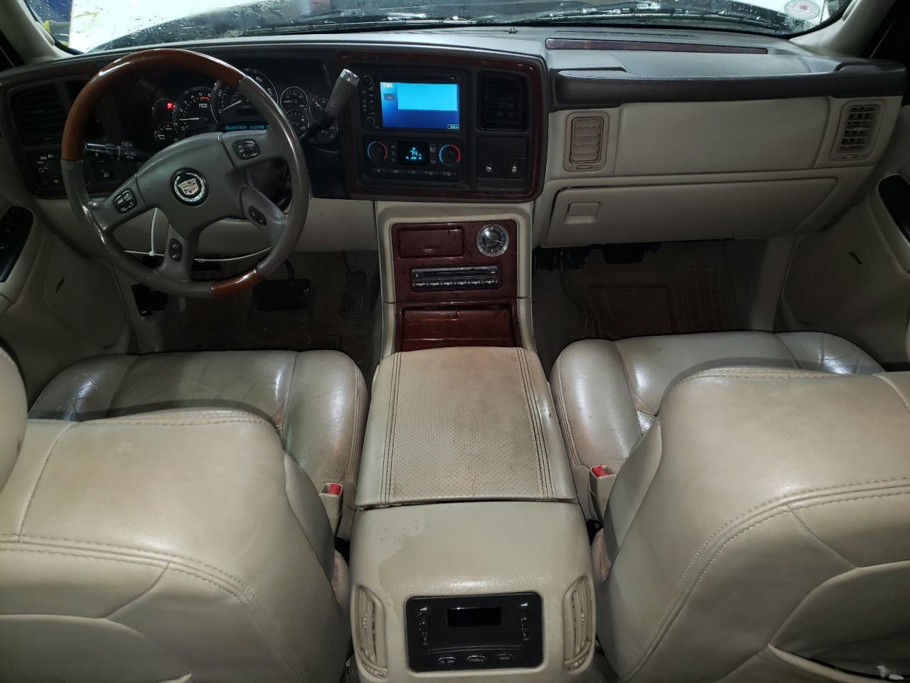 2005 Cadillac Escalade - Image 8