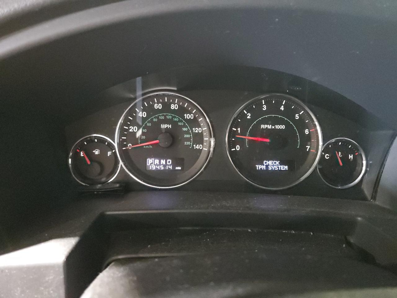 2009 Jeep Commander - Image 9