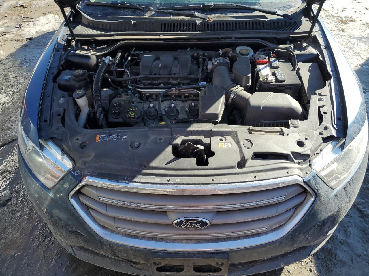 2018 Ford Taurus - Image 11