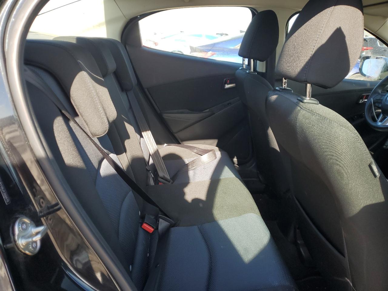 2018 Toyota Yaris - Image 10