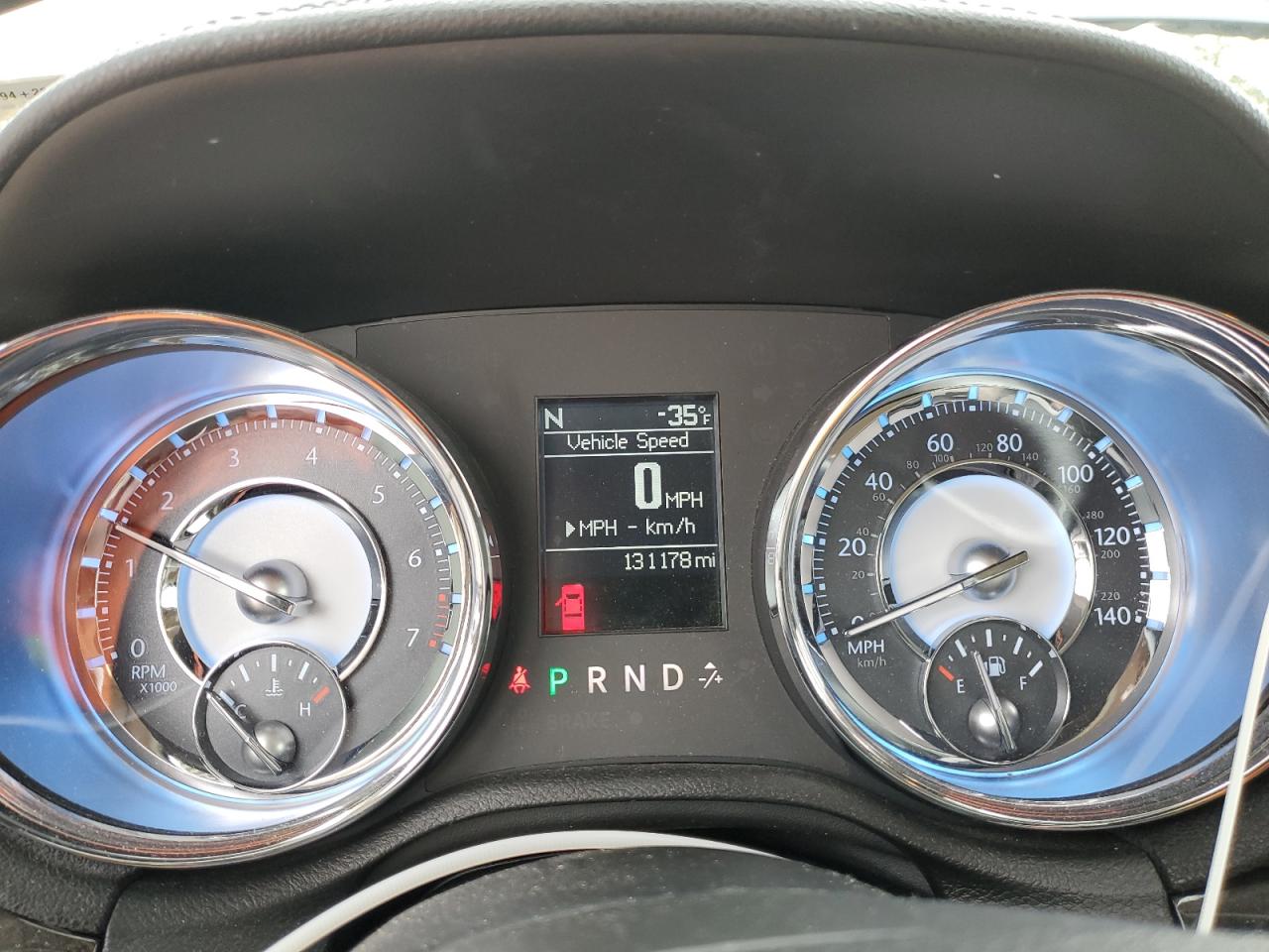 2011 Chrysler 300 - Image 9