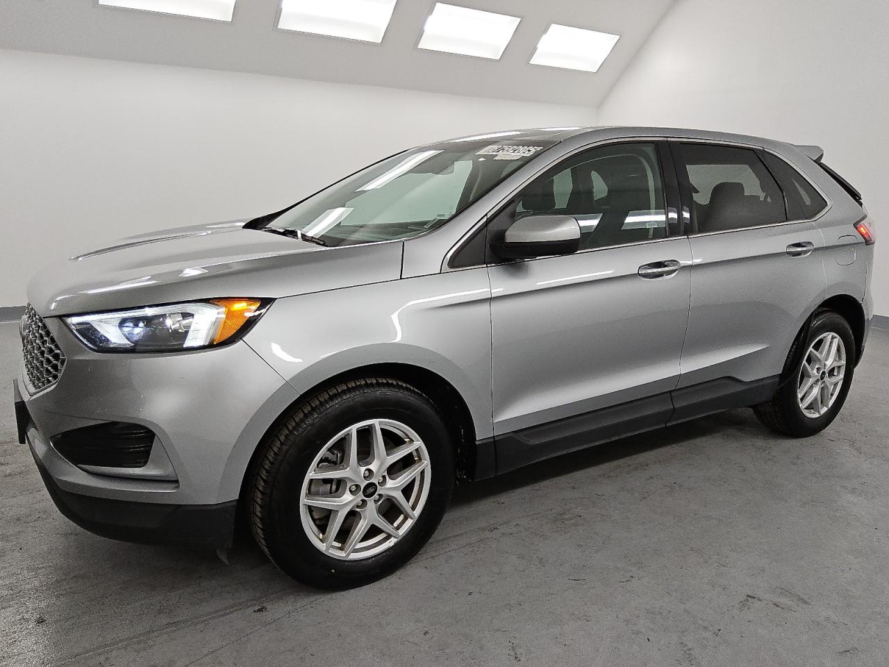 2023 Ford Edge - Image 1